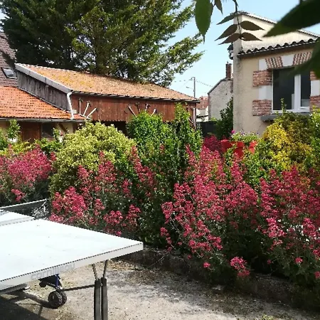 Mery-sur-seine, 5 Pieces, 8 Personnes - Fr-1-543-90 *